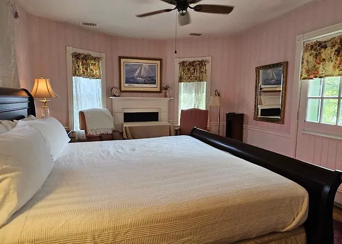 Parsonage Inn Bed And Breakfast