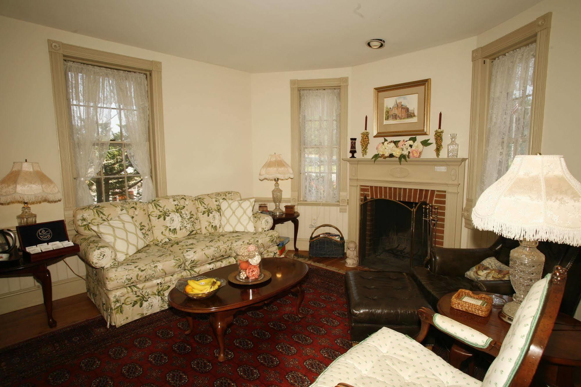 Parsonage Saint Michaels