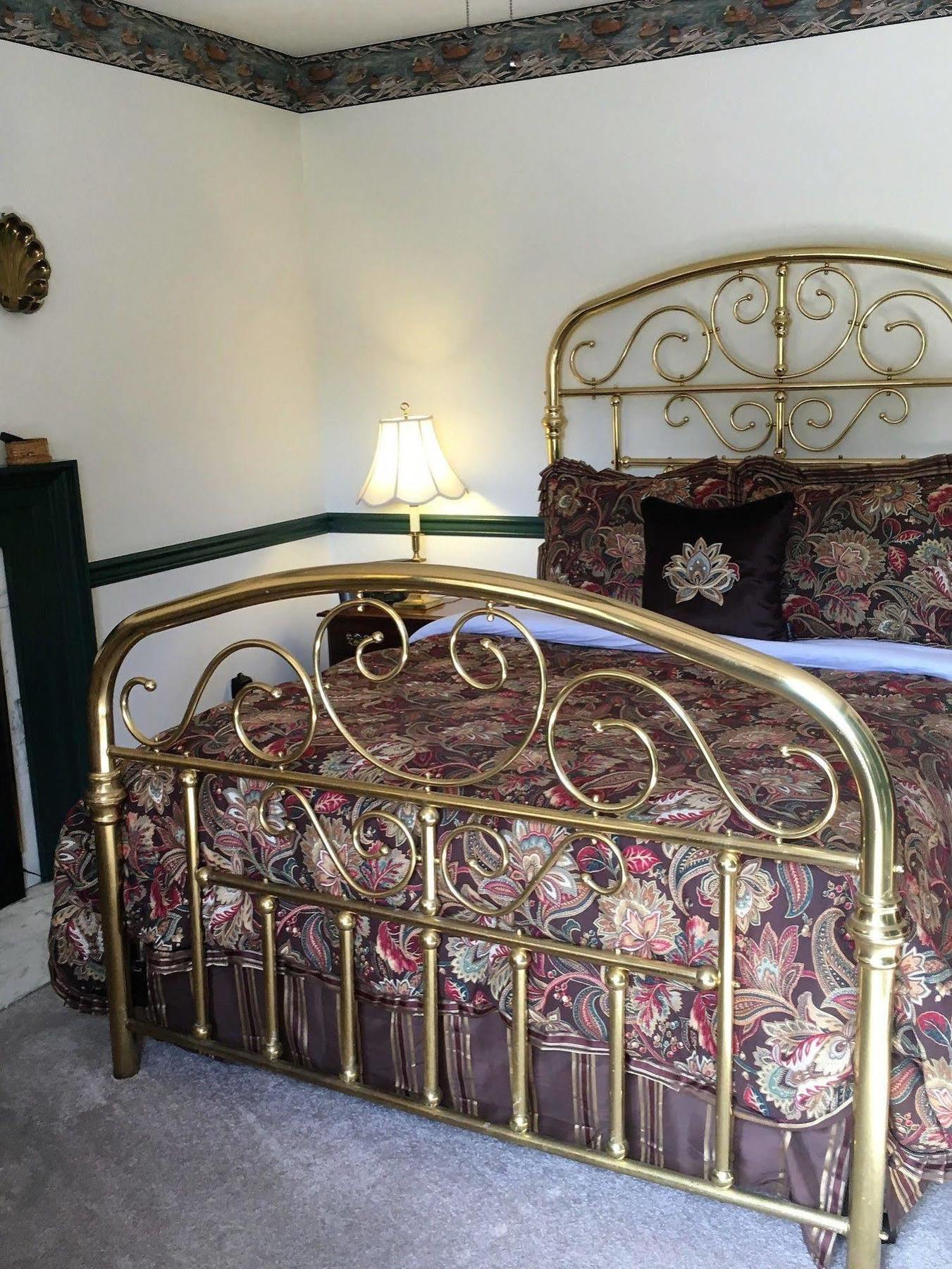 Parsonage 3*