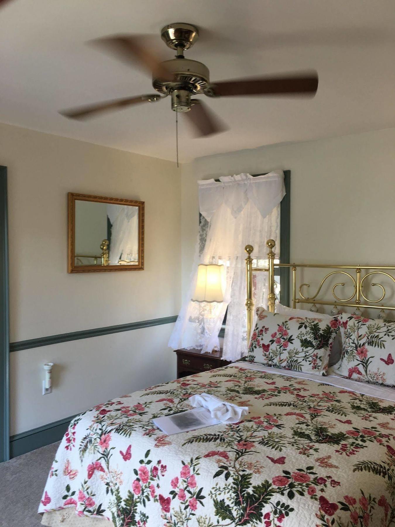 Parsonage 3*
